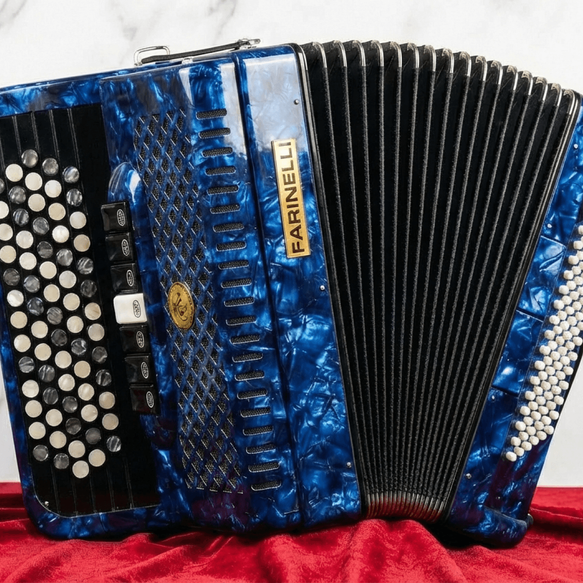 Баян Farinelli 69x96