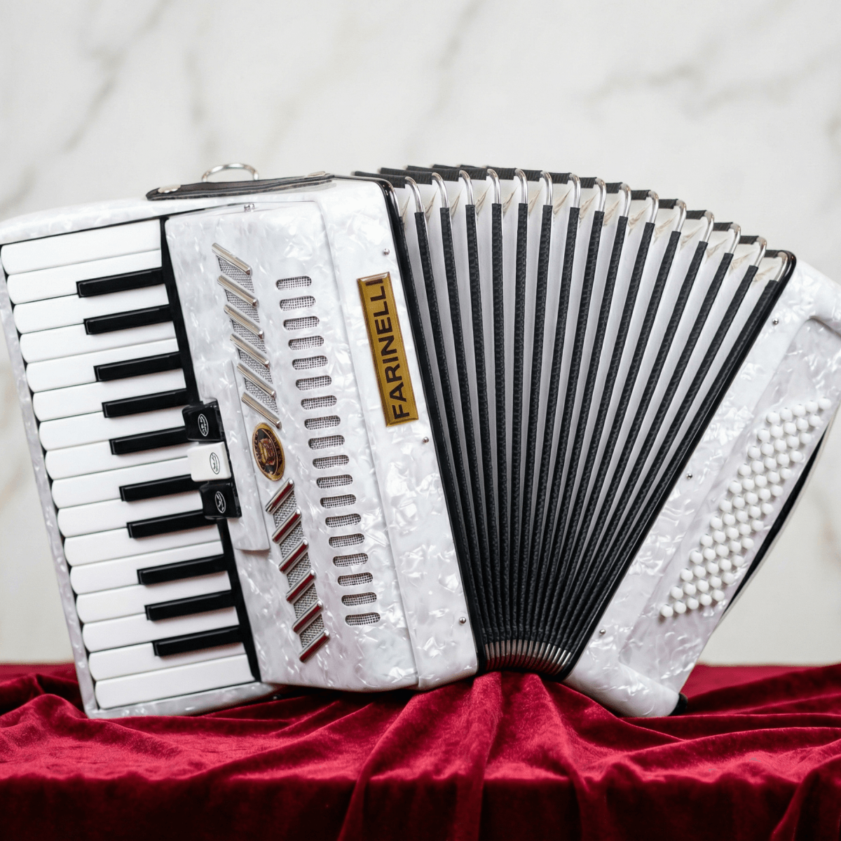 Аккордеон Farinelli 1/2 (26x60)