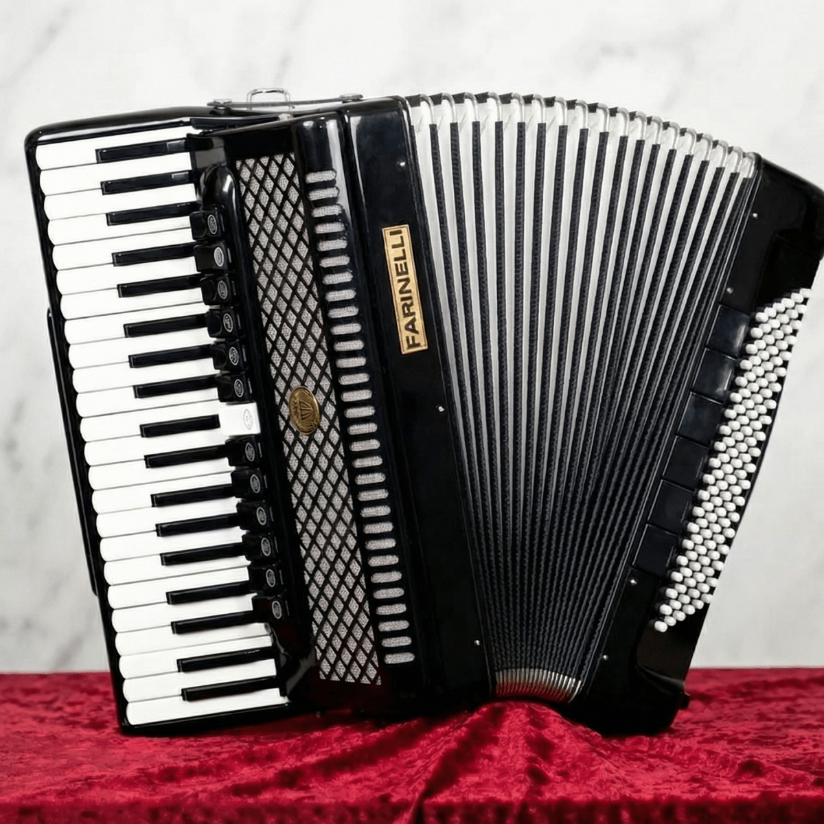 Аккордеон Farinelli Grand 41x120 четырёхголосный